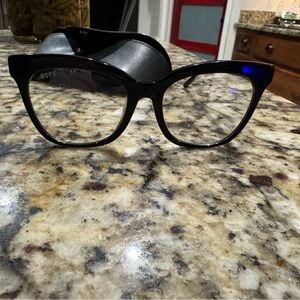 Diff blue light glasses. No prescription. Excellent condition. Comes with case